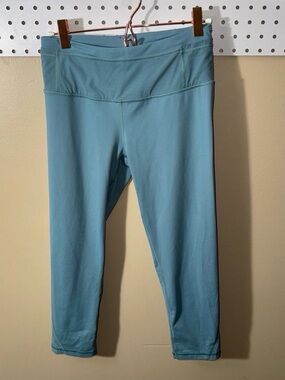 Victoria’s Secret Light Blue High-Waist Athletic Capri Leggings